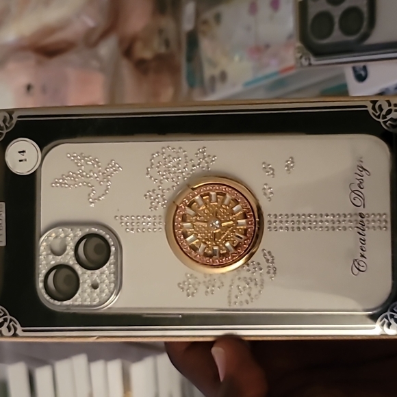 IPhone case - Picture 4 of 8